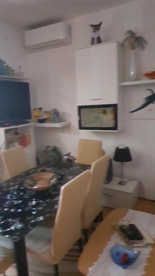 Vera Apartment Kampor ภายนอก รูปภาพ