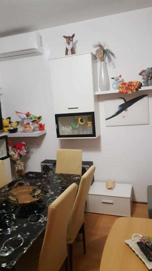 Vera Apartment Kampor ภายนอก รูปภาพ