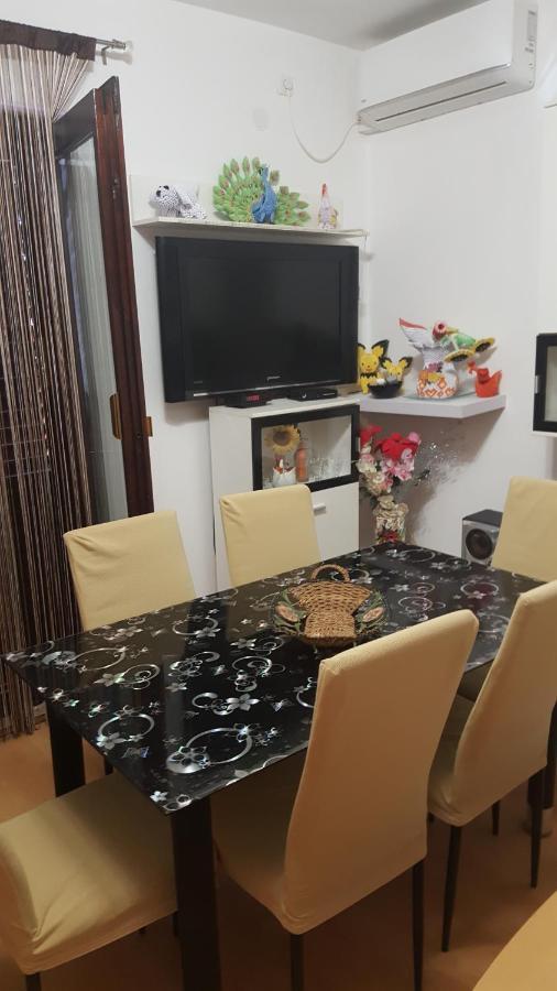 Vera Apartment Kampor ภายนอก รูปภาพ
