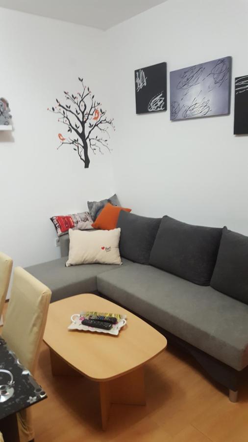 Vera Apartment Kampor ภายนอก รูปภาพ