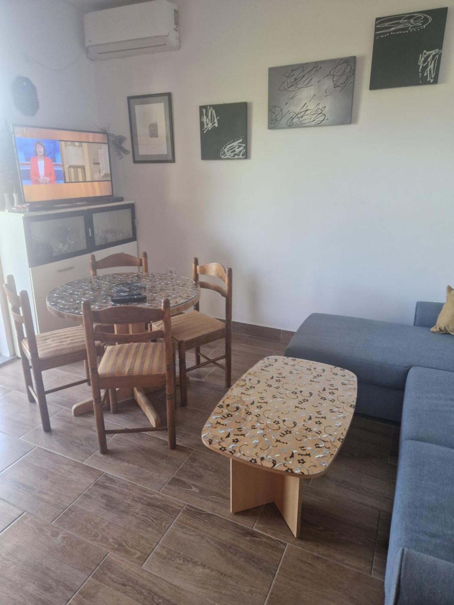 Vera Apartment Kampor ภายนอก รูปภาพ